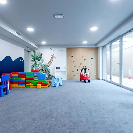 - 4 Person - Premium Baltic With Access Apartment