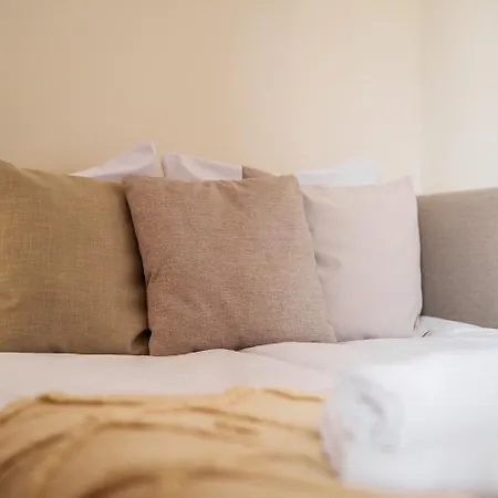 - 4 Person - Premium Baltic With Access