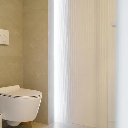 - 4 Person - Premium Baltic With Access Rewal