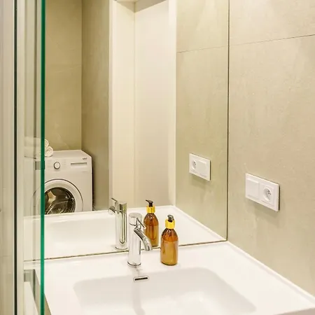 - 4 Person - Premium Baltic With Access