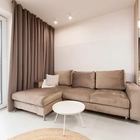 - 4 Person - Premium Baltic With Access