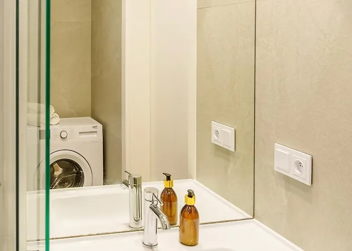 - 4 Person - Premium Baltic With Access